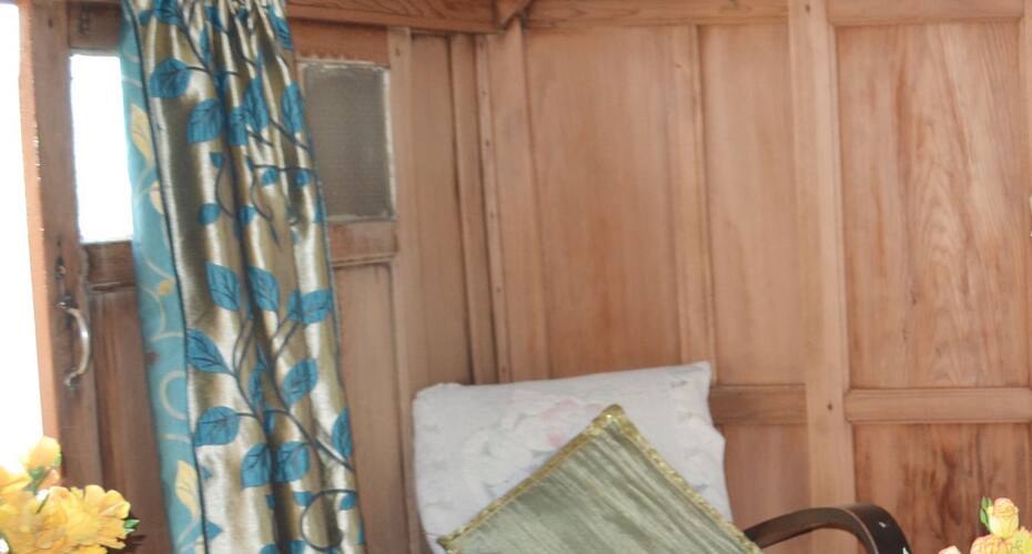 Hotel Green Chinar, Srinagar 3